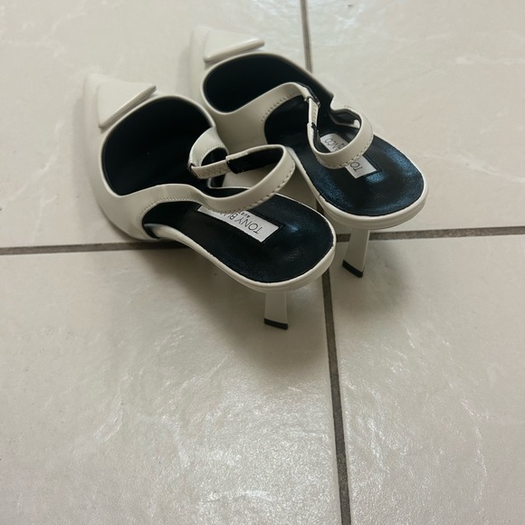 Tony Bianco White Slingback Kitten Heels - Picture 3 of 5